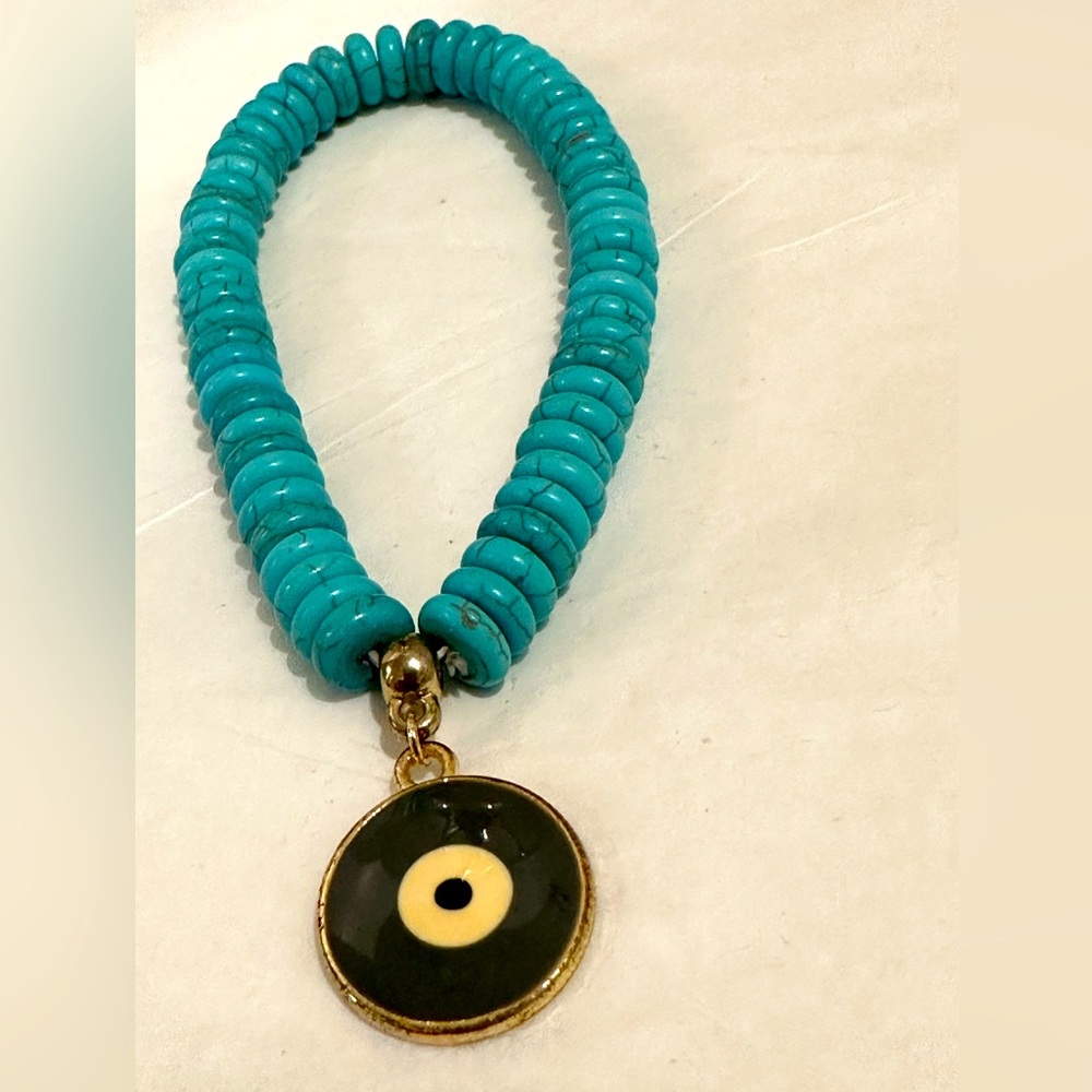 COPY - Beautiful Turquoise Bracelet with Charm - Picture 3 of 4